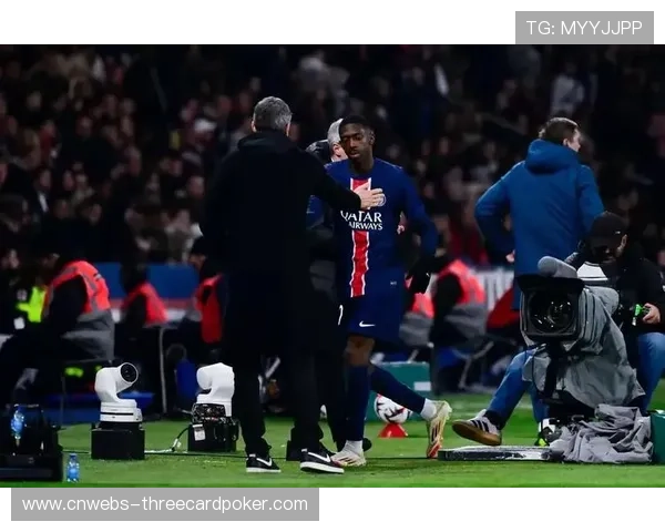 巴黎圣日耳曼vs马赛：登贝莱精妙过人后助攻巴克拉破门